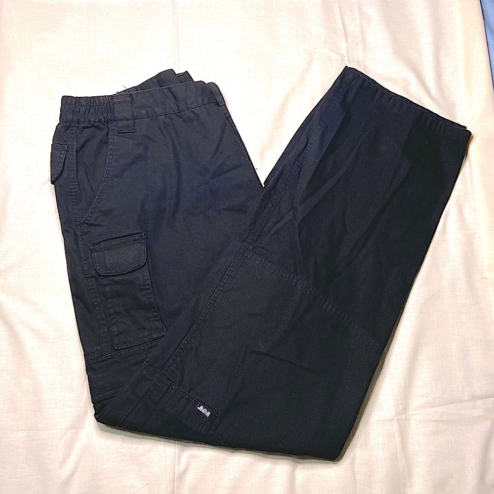 MAGNUM Tactical Cargo Pants. Size 40x34.